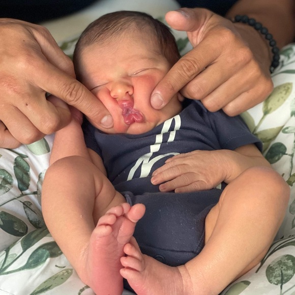 Meet your Posher, Leigh Ann - Picture 2 of 11